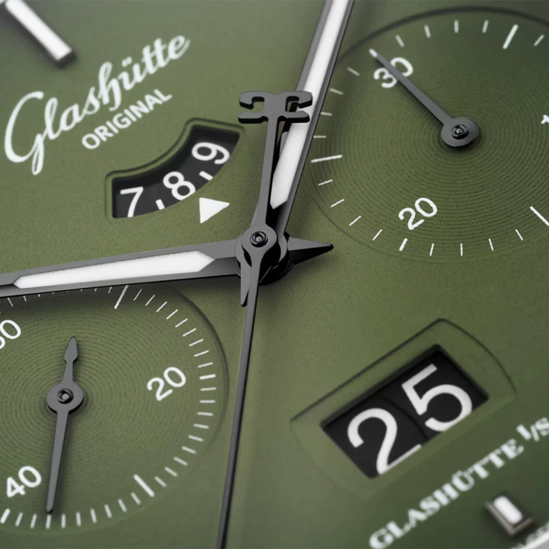 Seventies Chronograph Panorama Date - Image 2